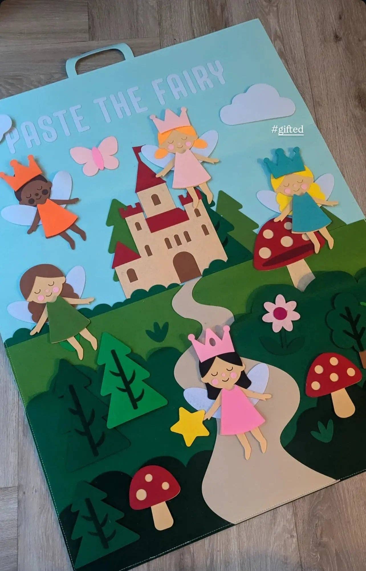 Tableau en Feutrine « Fée » The PlayMakers | 98 cm | Jeu Créatif Velcro | Dès 3 ans